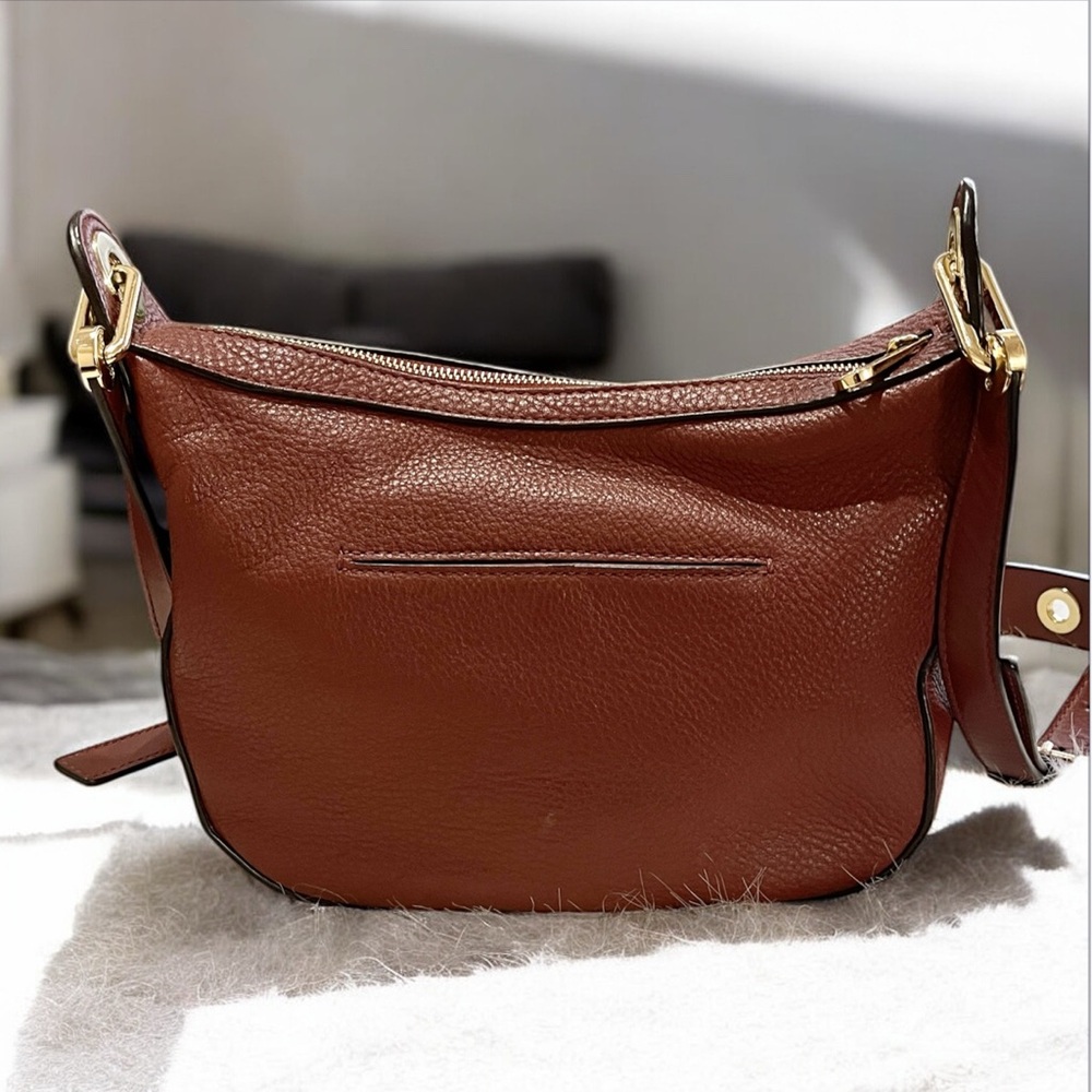 Michael Kors Raven Medium Leather Messenger Bag - Picture 2 of 13